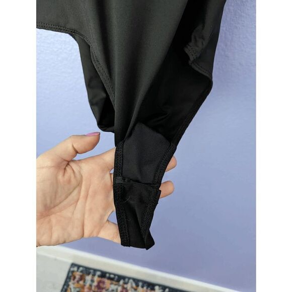 Women's Iris Bodysuit Sleeveless Black Silver Sequined Straps Small Button EUC - Picture 4 of 10